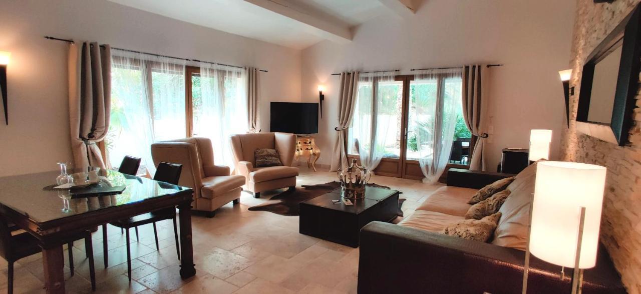 Maison Prestige Saint Tropez By Roberto Geissini Grimaud Exteriér fotografie